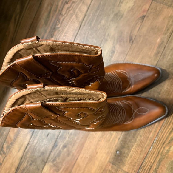 SheSole Cowboy Cowgirl Boots Western Wide Calf Size 9.5 Pointer Toe Tan - Picture 5 of 6